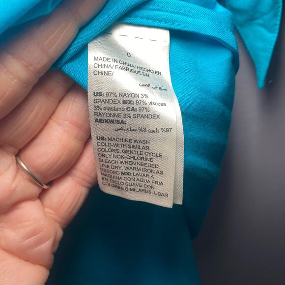 NWT Chico's Women's size 0 Small Rayon Bright Blue Long Oversized Button Up Top - Picture 6 of 9